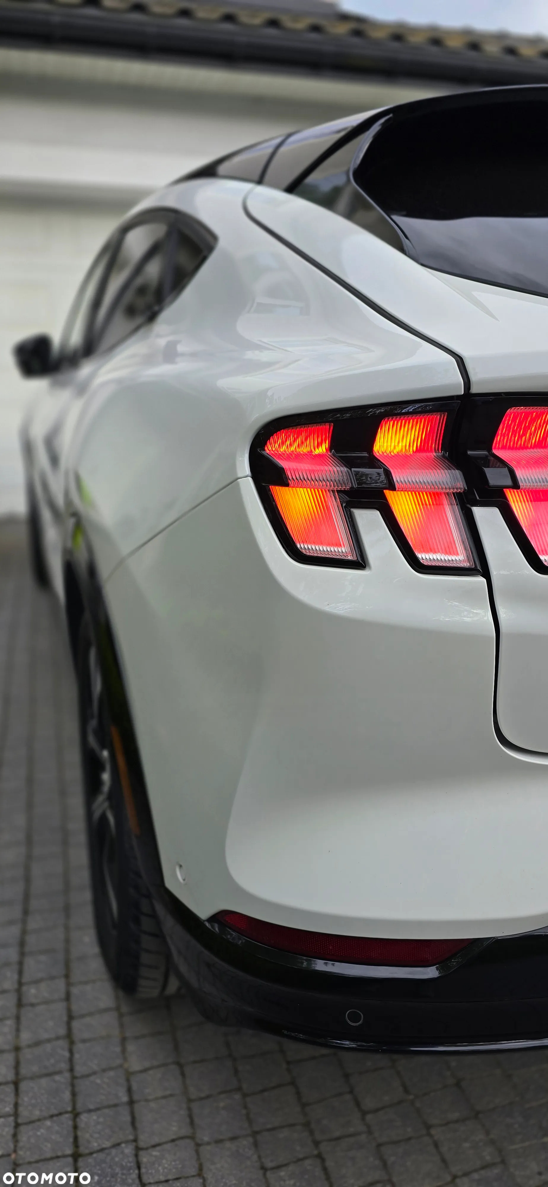Ford Mustang Mach-E 98kWh AWD Premium - 16