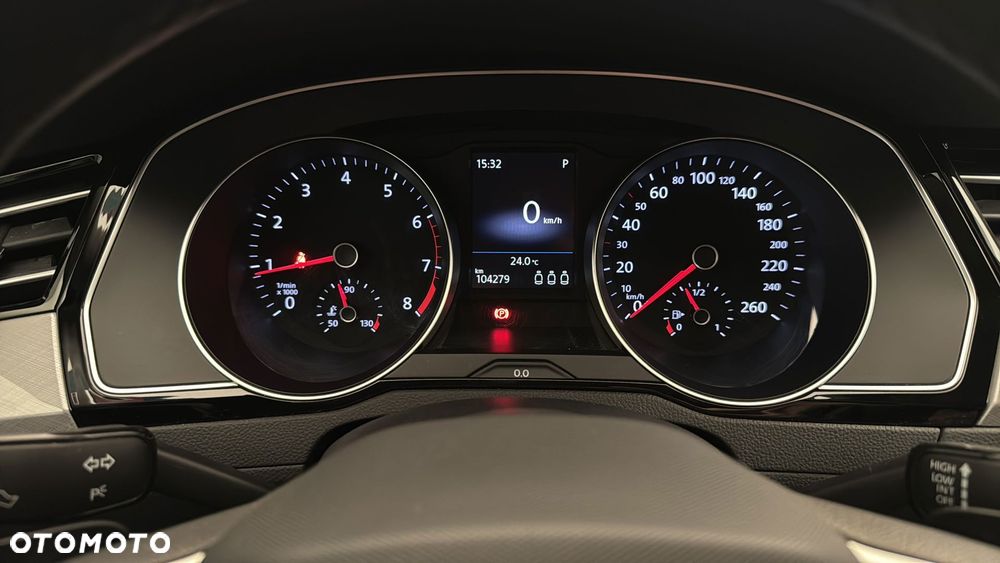 Volkswagen Passat - 17