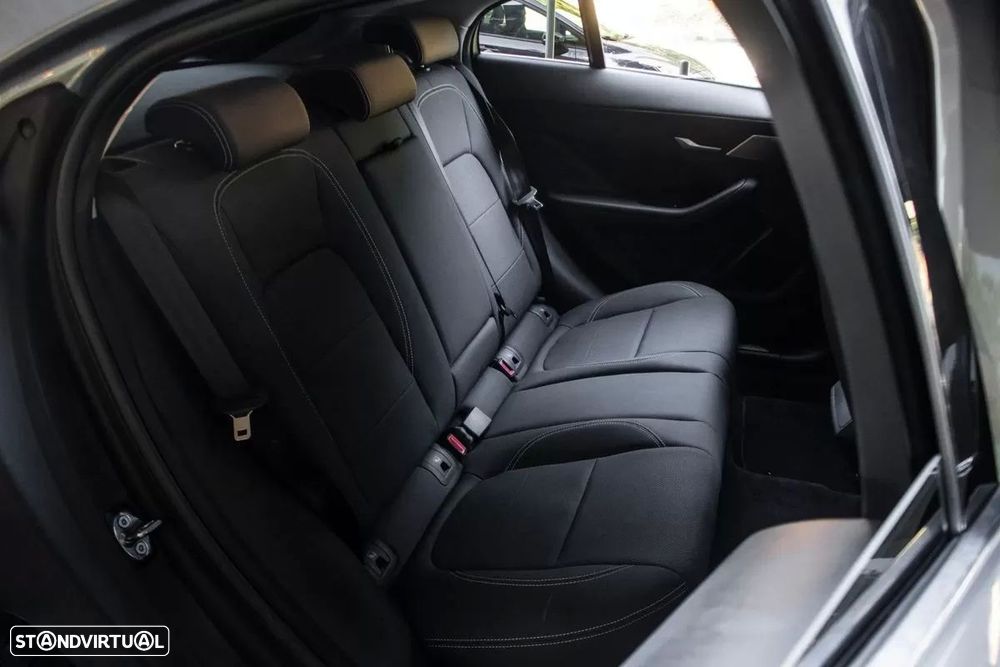 Jaguar I-Pace - 31