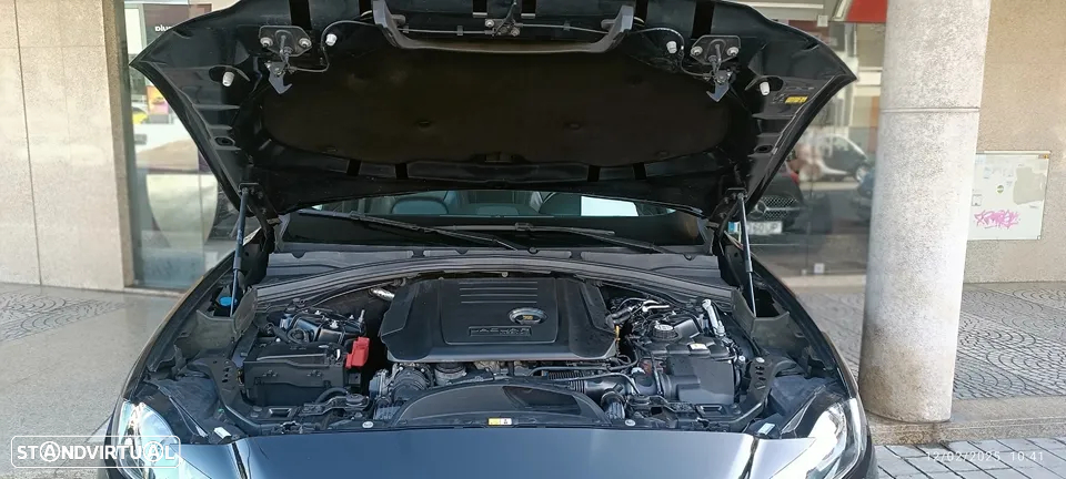 Jaguar F-Pace 2.0 i4D Prestige AWD Aut. - 30