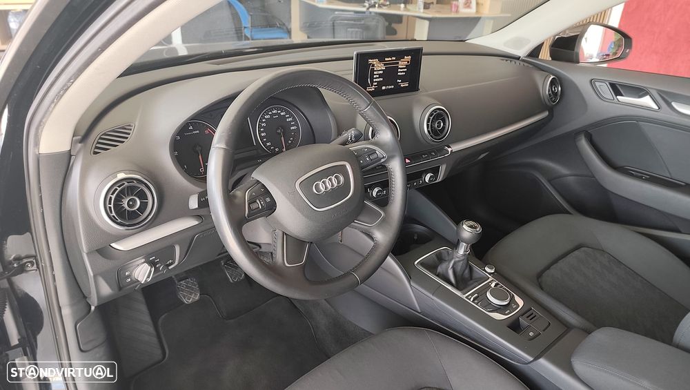 Audi A3 Sportback 1.6 TDI Attraction - 9