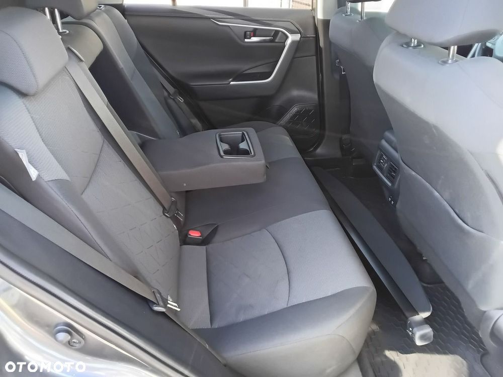 Toyota RAV4 - 10