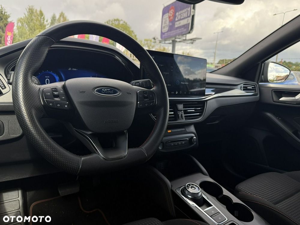 Ford Focus 1.5 EcoBlue STart-Stopp-System ST-LINE X - 16