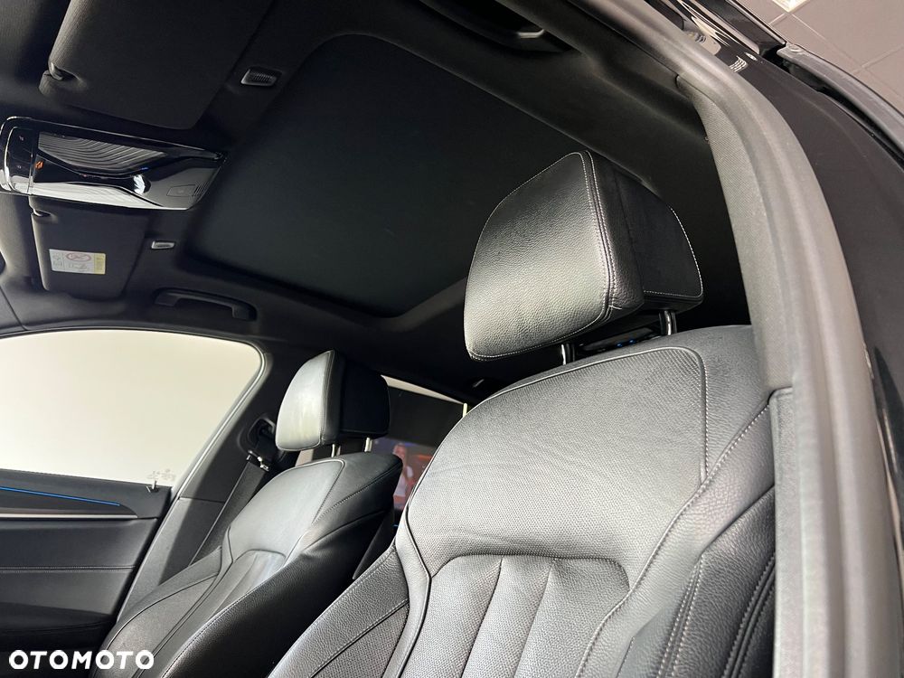 BMW Seria 5 520e M Sport sport - 24