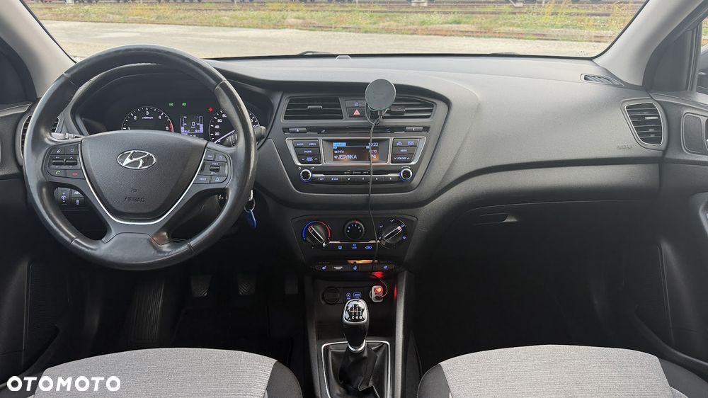 Hyundai I20 2016 photo 3