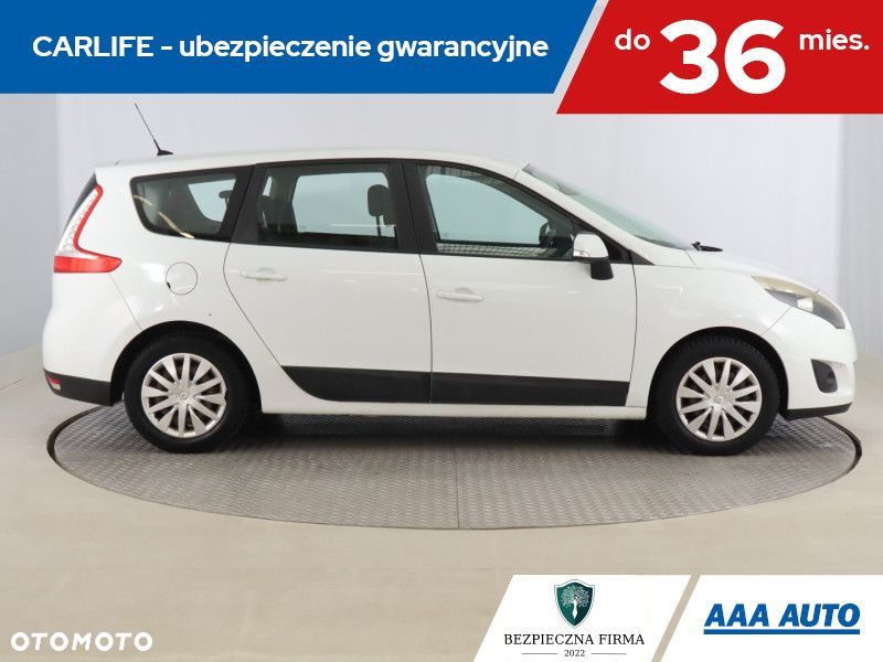 Renault Grand Scenic - 8