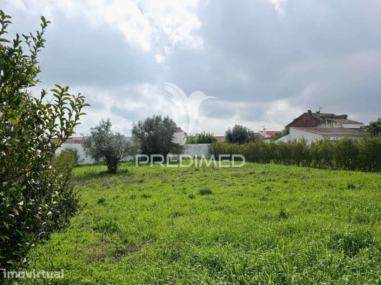 Lote de Terreno Urbano com 680m² - Grande imagem: 2/6
