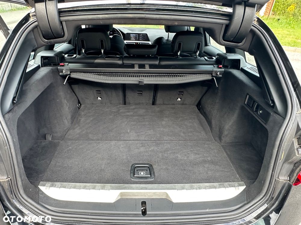 BMW Seria 3 320e PHEV sport - 16