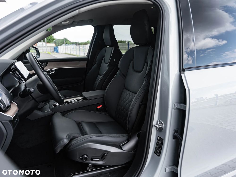 Volvo XC 90 T8 AWD Recharge Plus Dark - 23