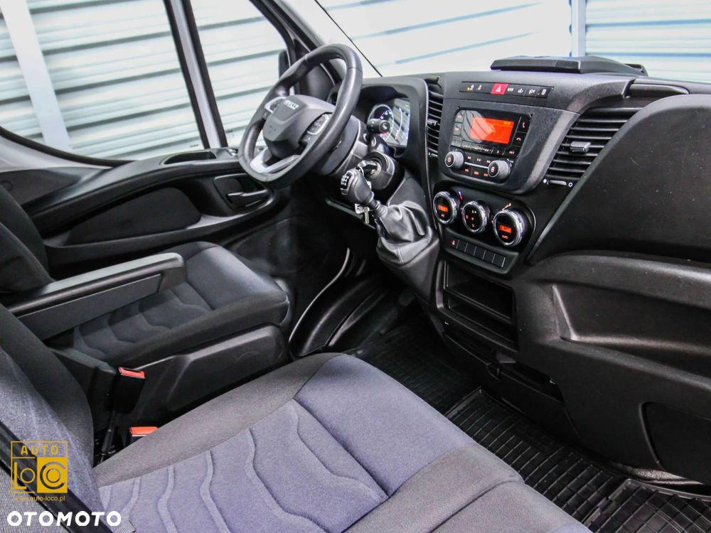 Iveco DAILY MAXI 3,0D 35S18 + BRYGADÓWKA 7 OSÓB - HAUSER !!! - 17