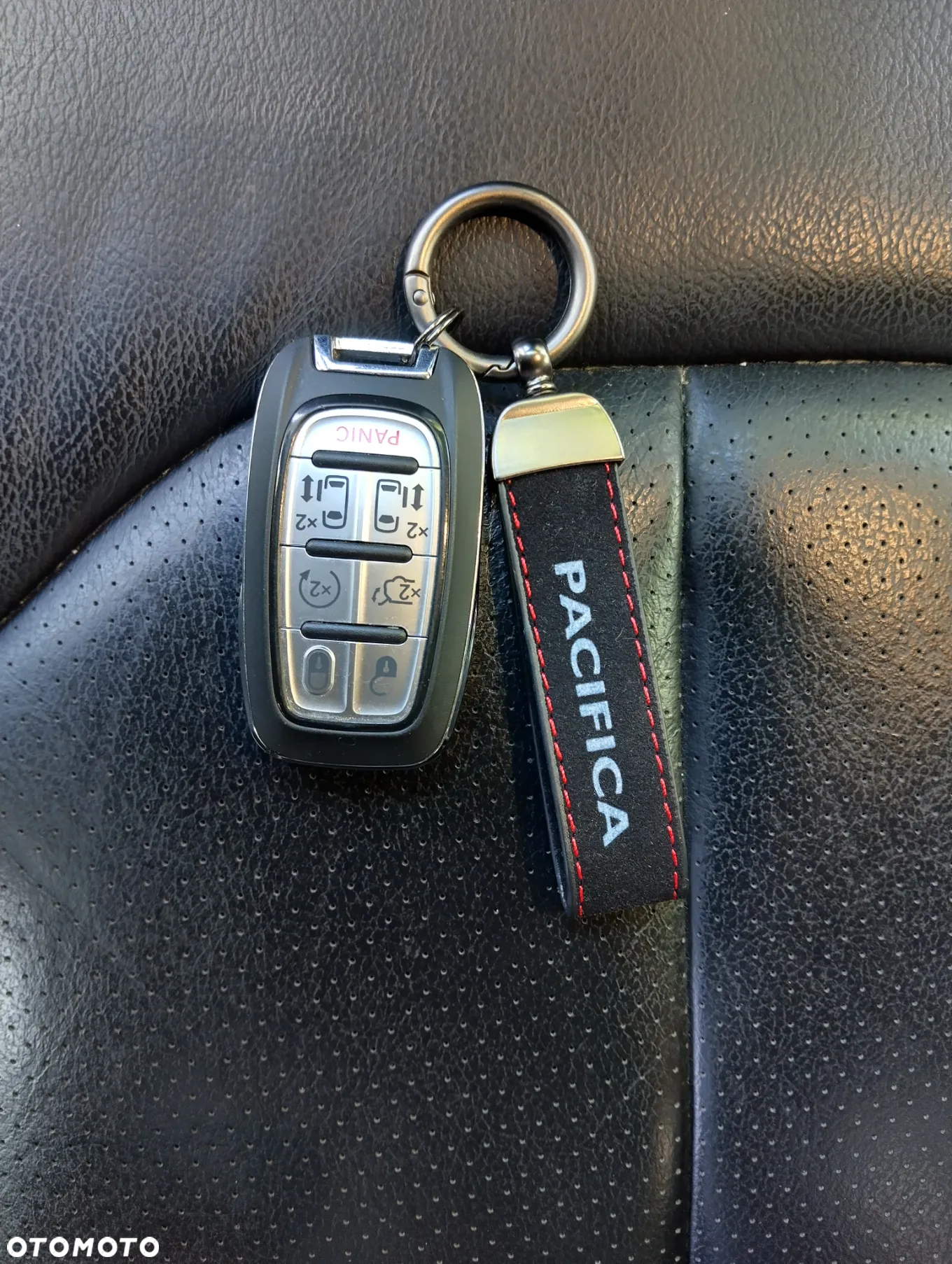 Chrysler Pacifica - 34