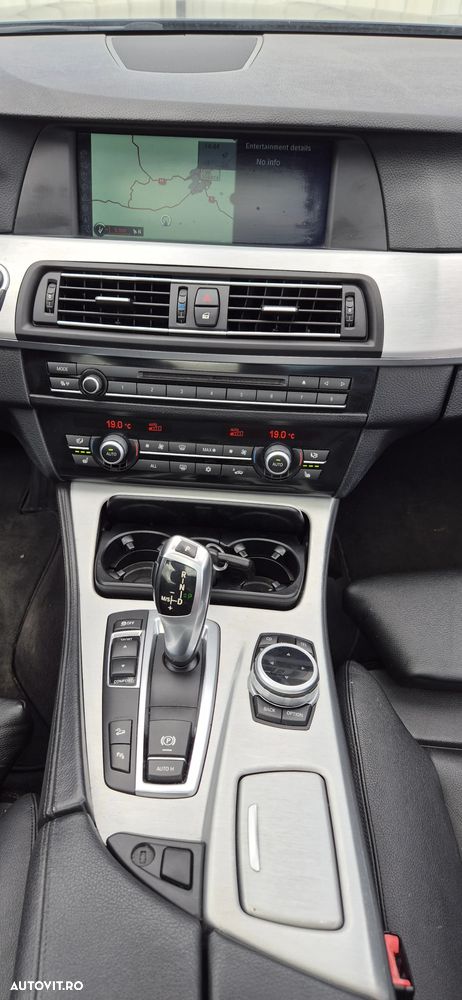 BMW Seria 5 525d xDrive AT - 12