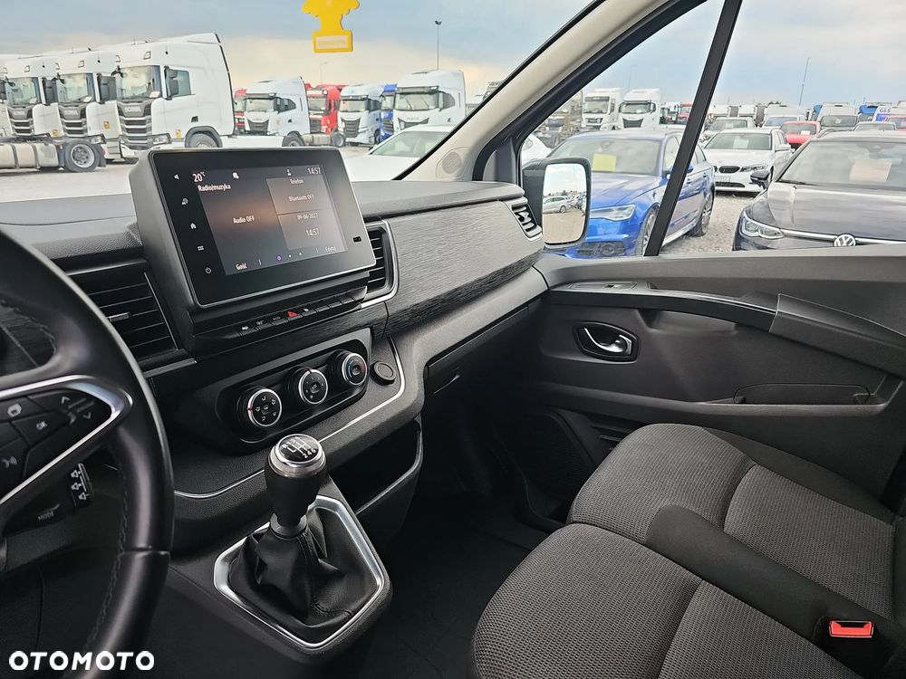 Renault Trafic 2.0 dCi - 16