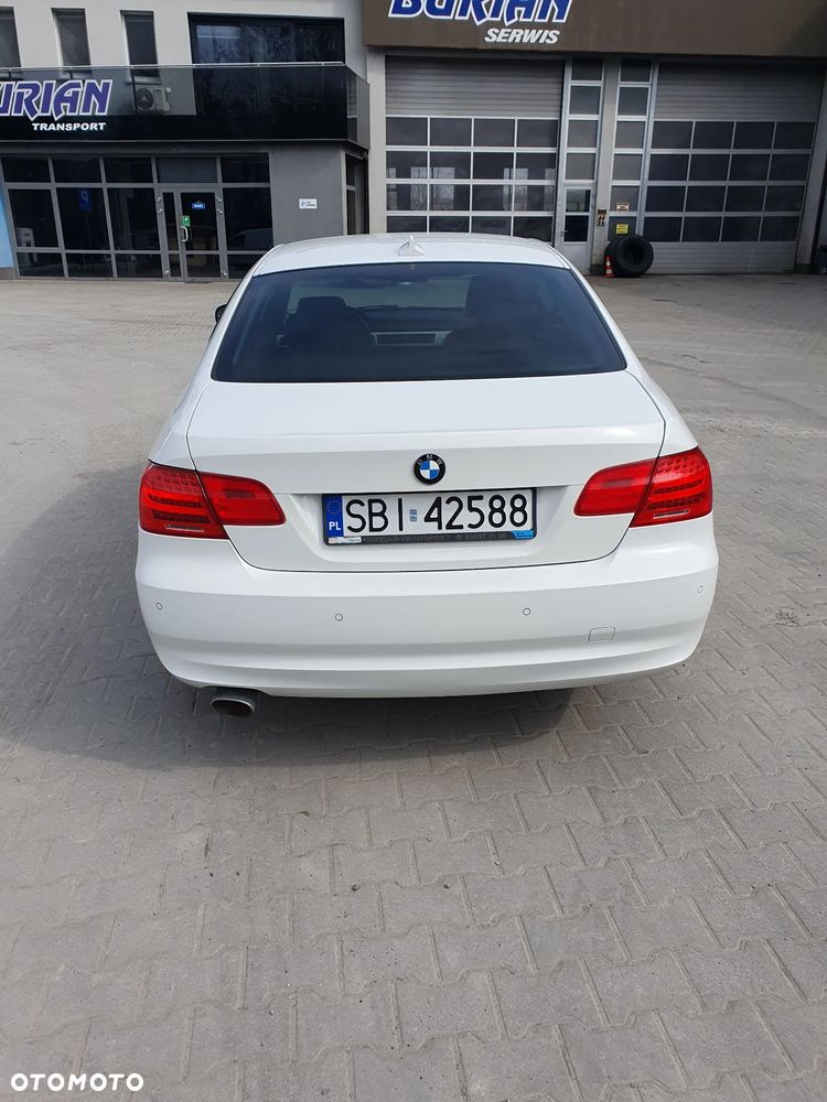 BMW Seria 3 320d xDrive Coupe - 3
