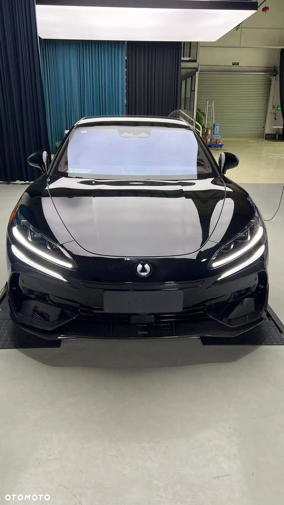 Denza Z9 GT - 1