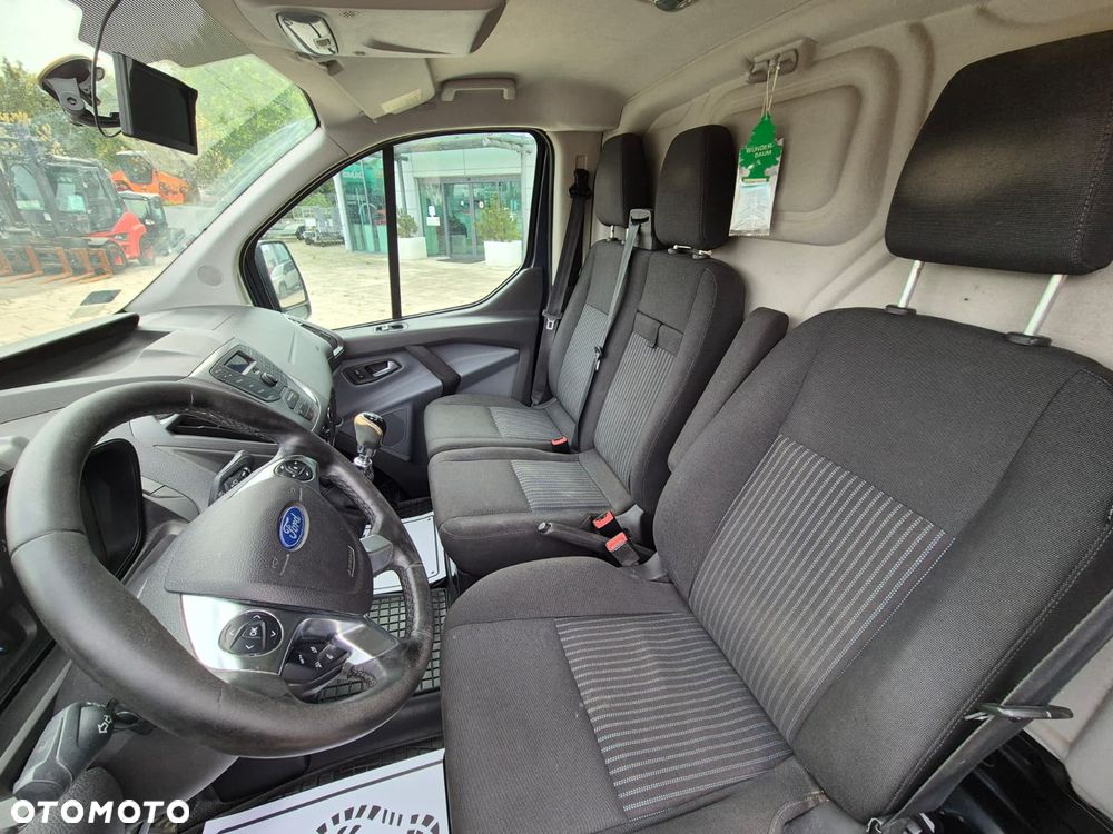 Ford TRANSIT CUSTOM 2.2 TDCi / L2H1 / LONG / BEZWYPADKOWY / SERWISOWANY / ZADBANY / HAK / GWARANCJA / 2800KG NA HAKU - 23