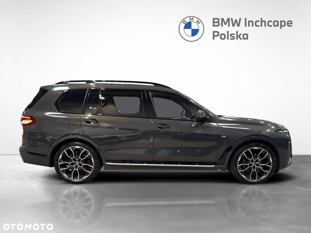 BMW X7 - 7