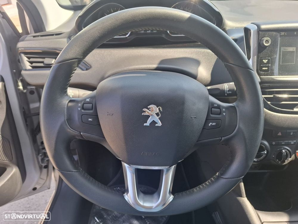 Peugeot 208 1.2 PureTech Active - 18