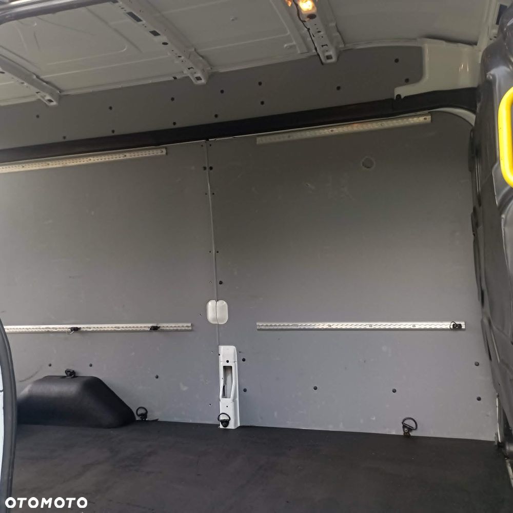 Ford Transit - 16