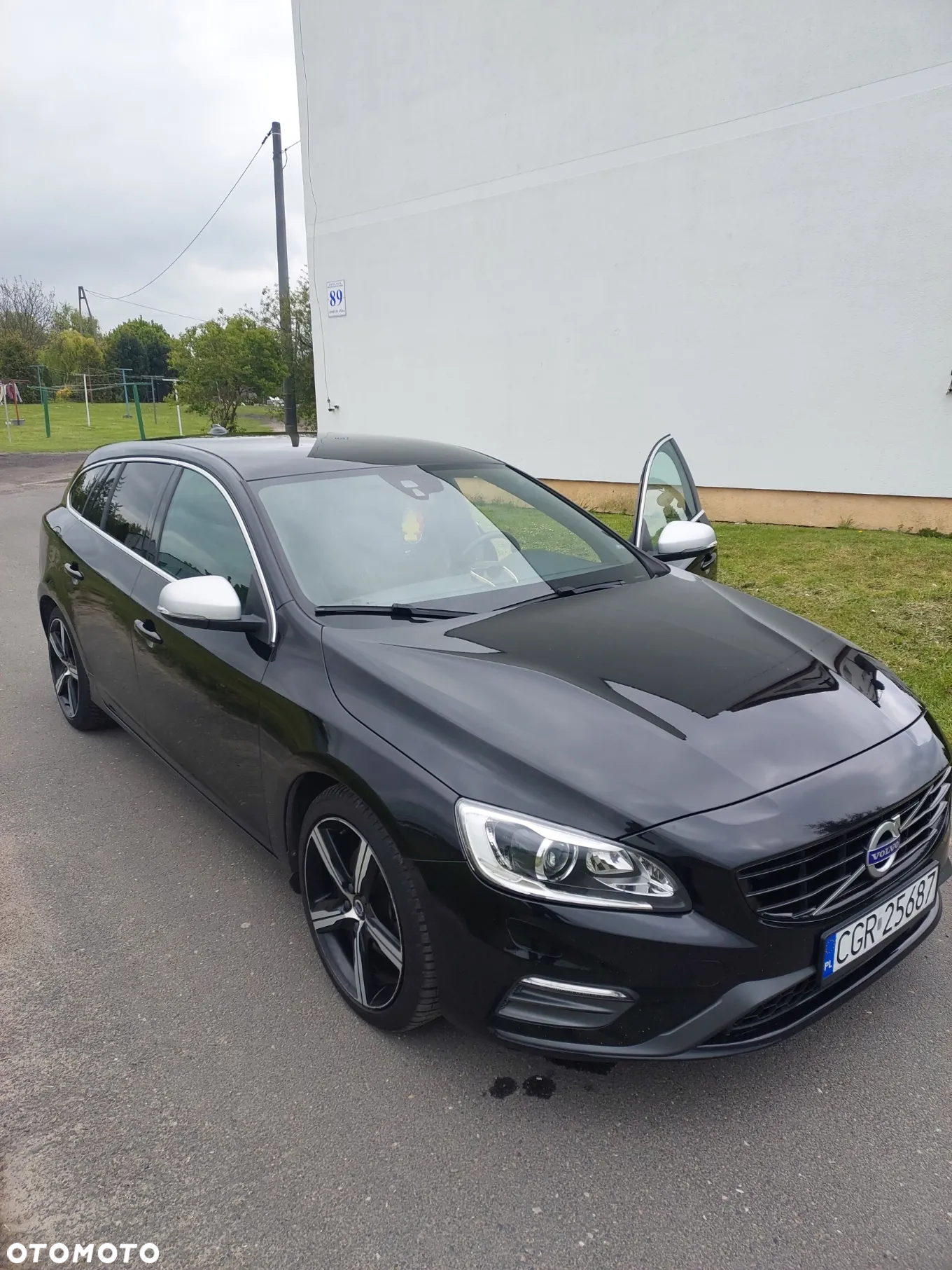 Volvo V60 D4 Geartronic R-Design - 6