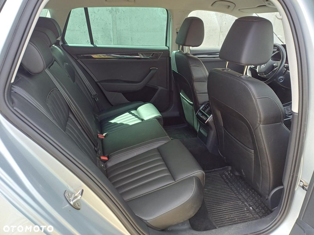 Skoda Superb 2.0 TDI SCR 4x4 L&K DSG - 8