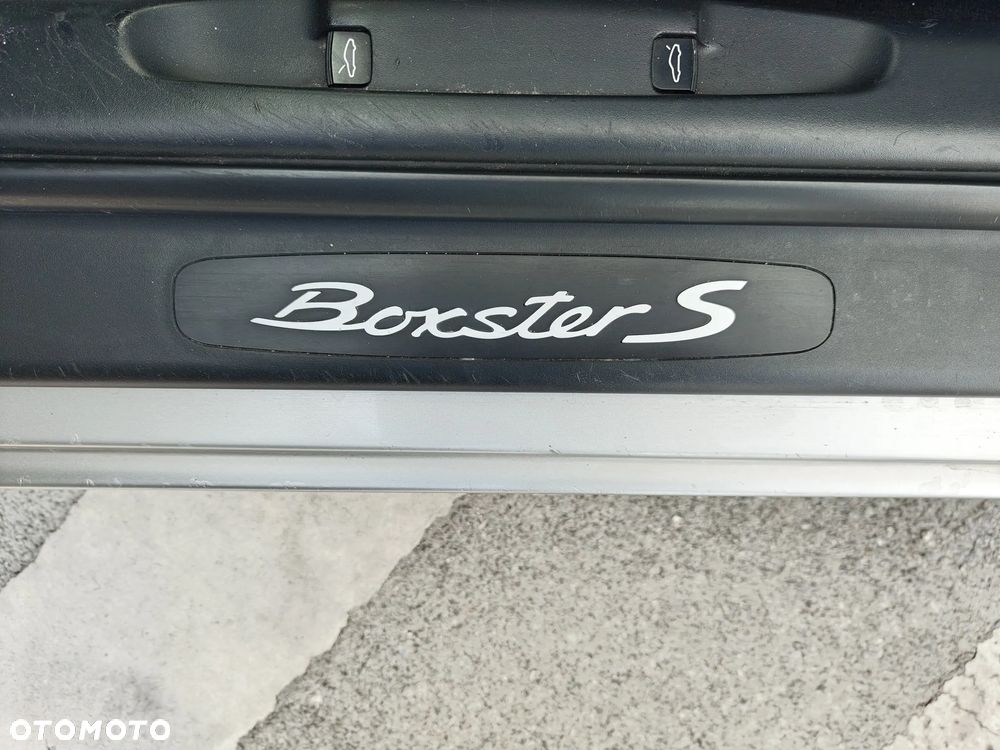 Porsche Boxster - 11