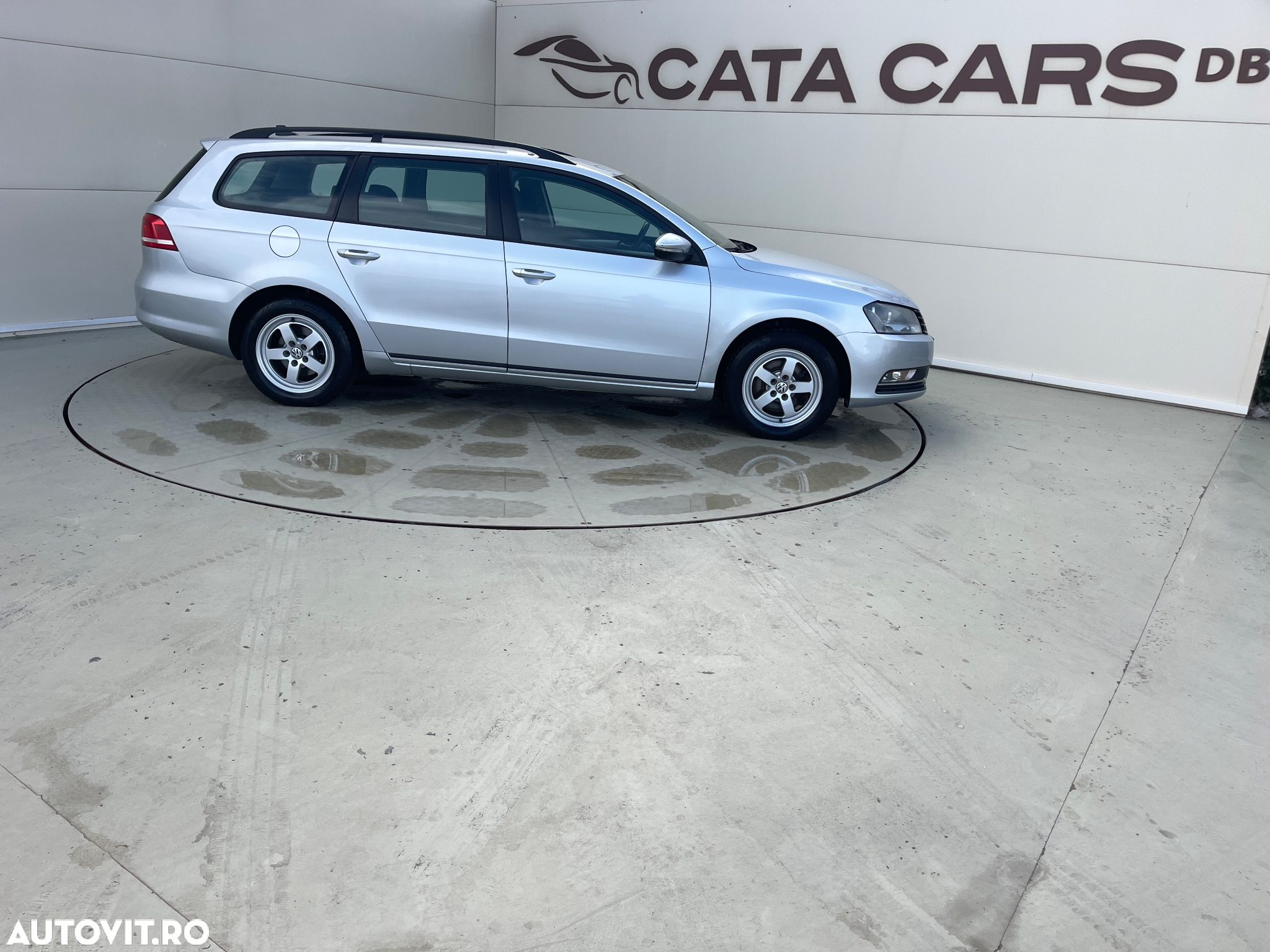 Volkswagen Passat 2.0 TDI BlueMotion Tehnology DSG Trendline - 20