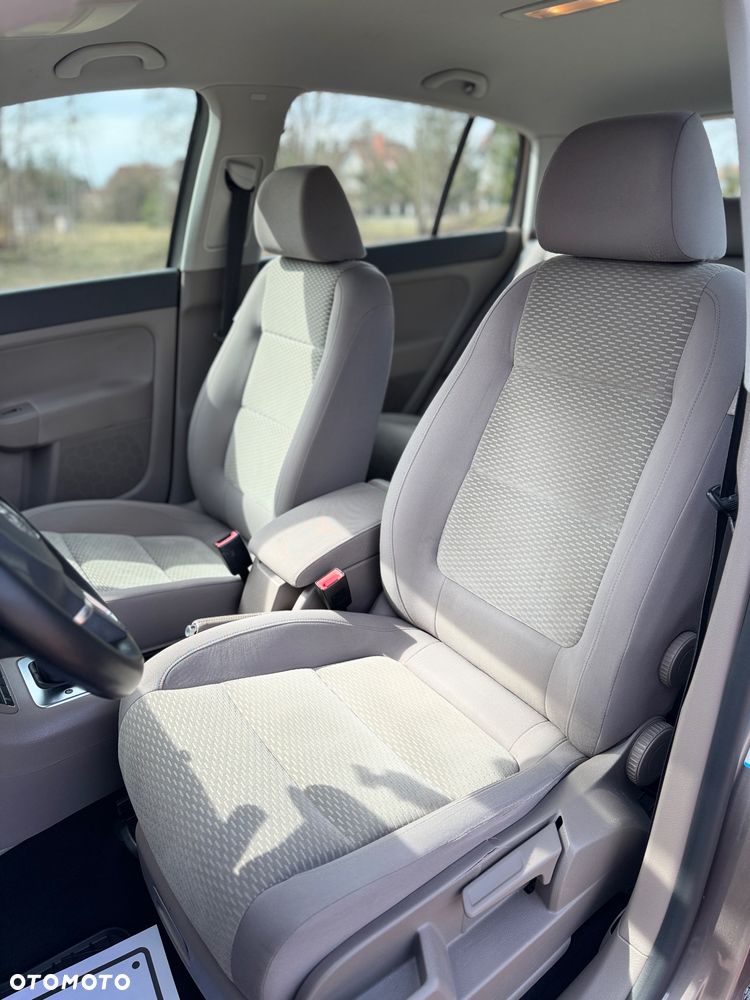 Volkswagen Golf Plus - 18