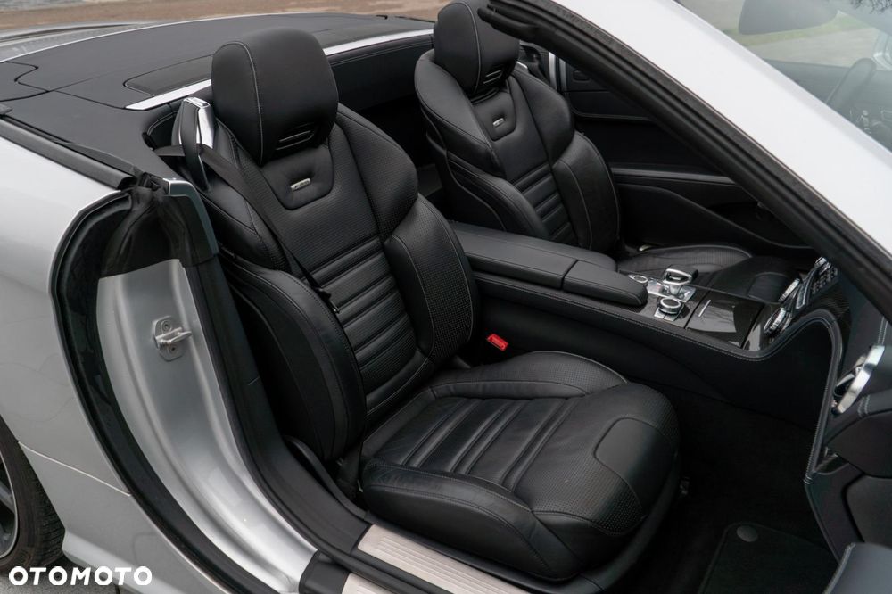 Mercedes-Benz SL 63 AMG - 25