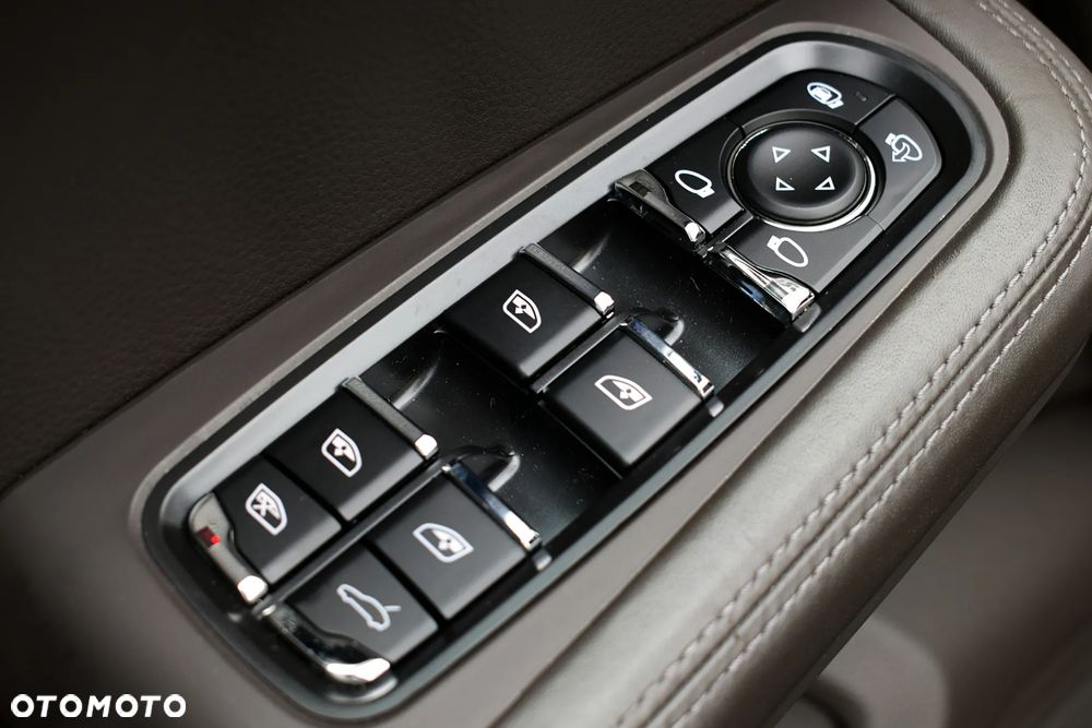 Porsche Macan - 20