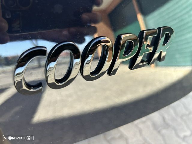 MINI 3 Portas Cooper Sport Edition Auto - 28