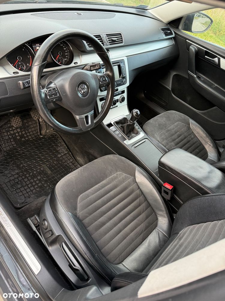 Volkswagen Passat 2.0 TDI Highline - 10