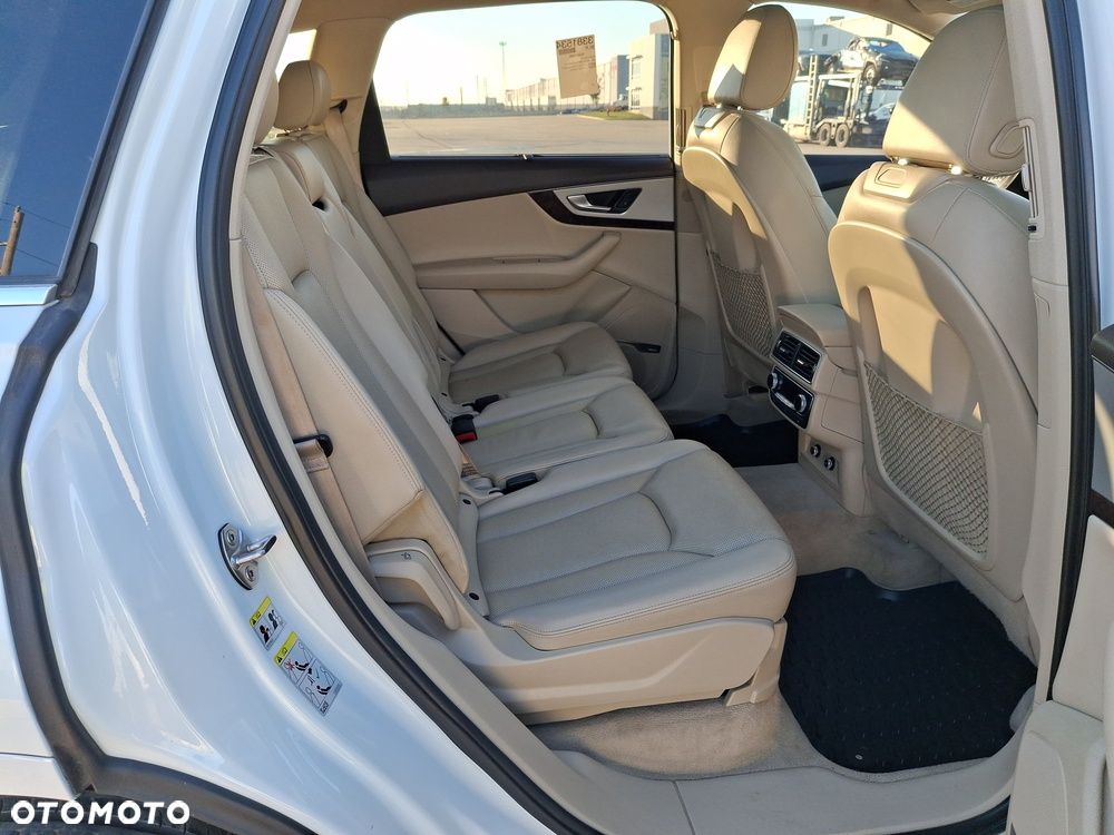 Audi Q7 3.0 TFSI Quattro Tiptronic - 27