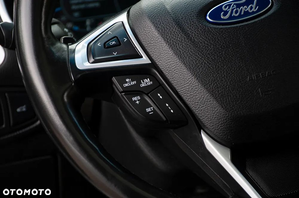 Ford Edge 2.0 TDCi Bi-Turbo 4x4 ST-LINE - 35