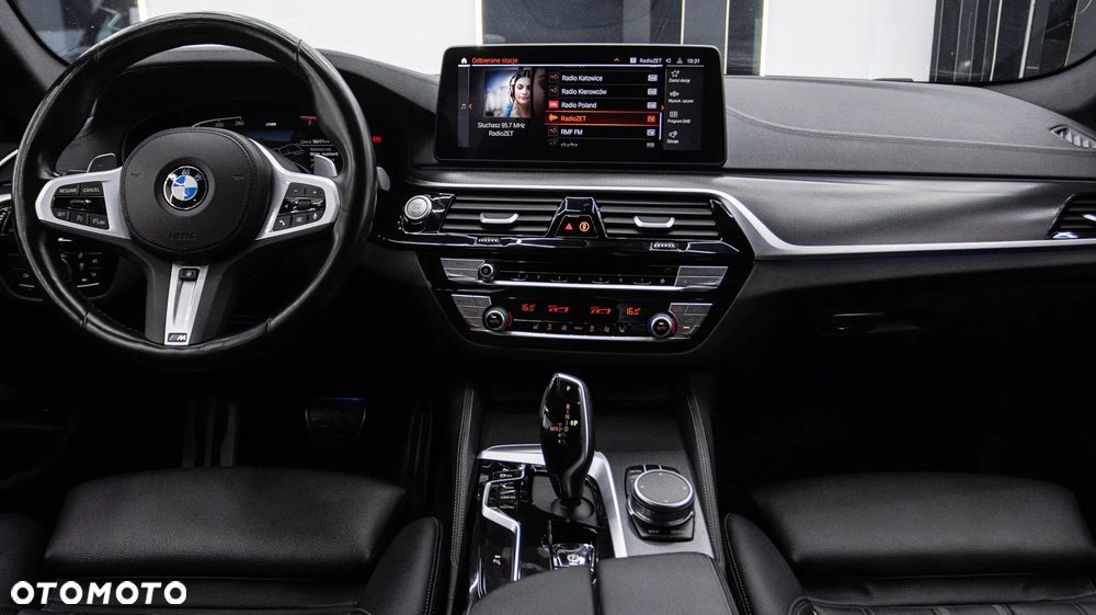 BMW Seria 5 530i xDrive mHEV M Sport sport - 17