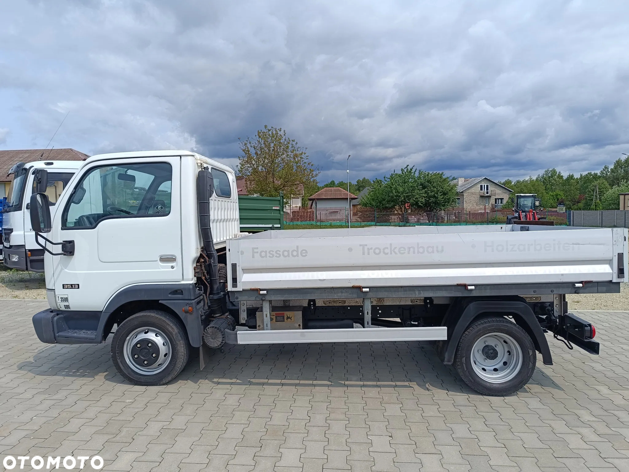 Nissan Cabstar | Sztywna Paka | DMC 3.5t - 2