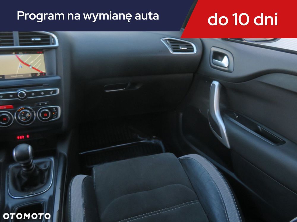 DS Automobiles DS 4 - 10