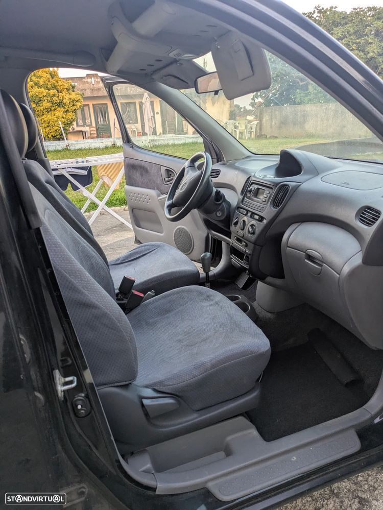 Toyota Yaris Verso 1.3 Luna - 3