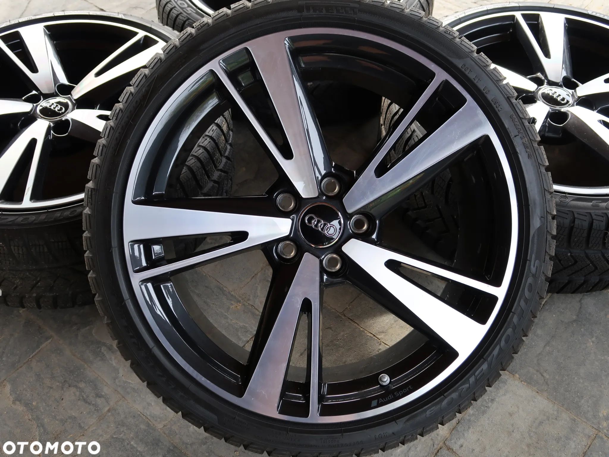 Koła zimowe Audi S3 A3 8Y0 235/35R19 Pirelli - 1