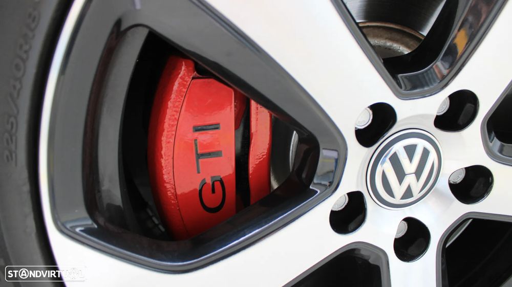 VW Golf GTI Performance BlueMotion - 27