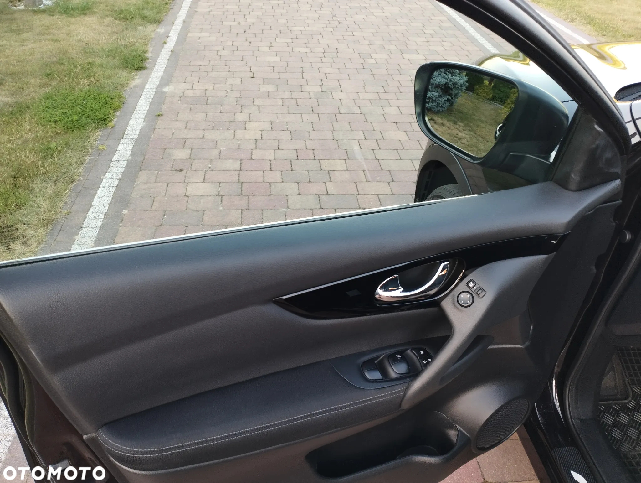 Nissan Qashqai 1.2 DIG-T Xtronic TEKNA - 10