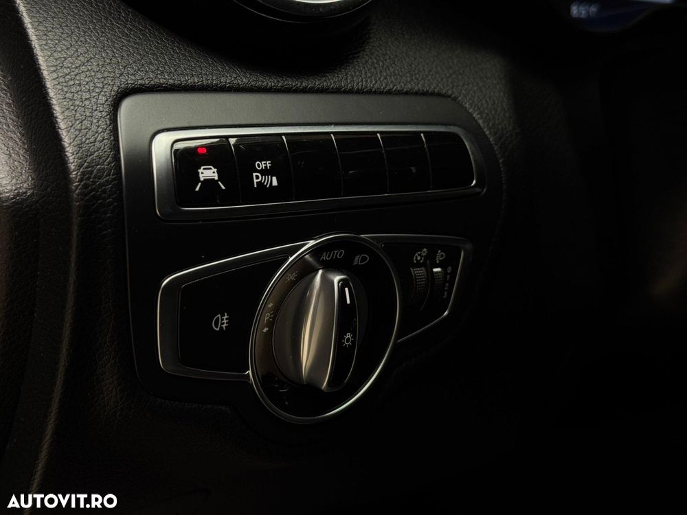 Mercedes-Benz C - 23