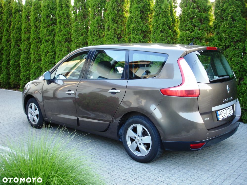 Renault Grand Scenic - 29