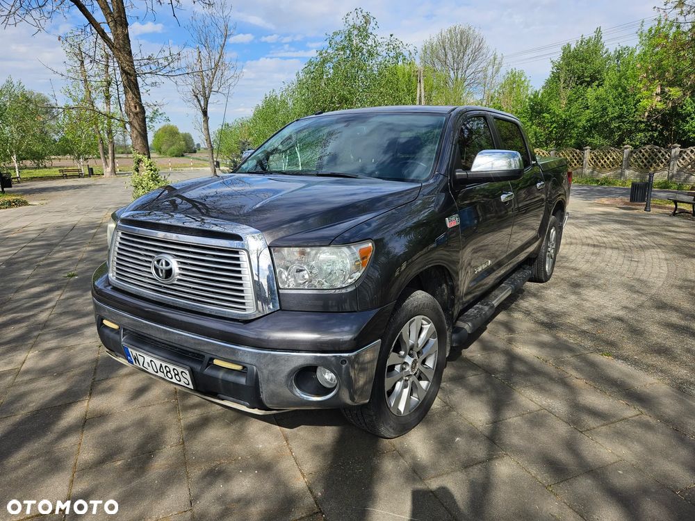 Toyota Tundra - 1