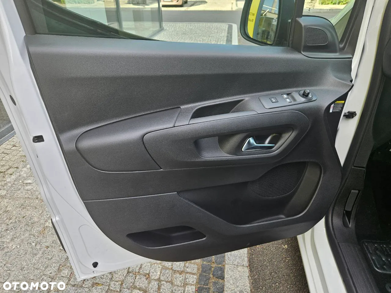 Opel Combo Cargo XL 1.2 110KM MT6 - 13