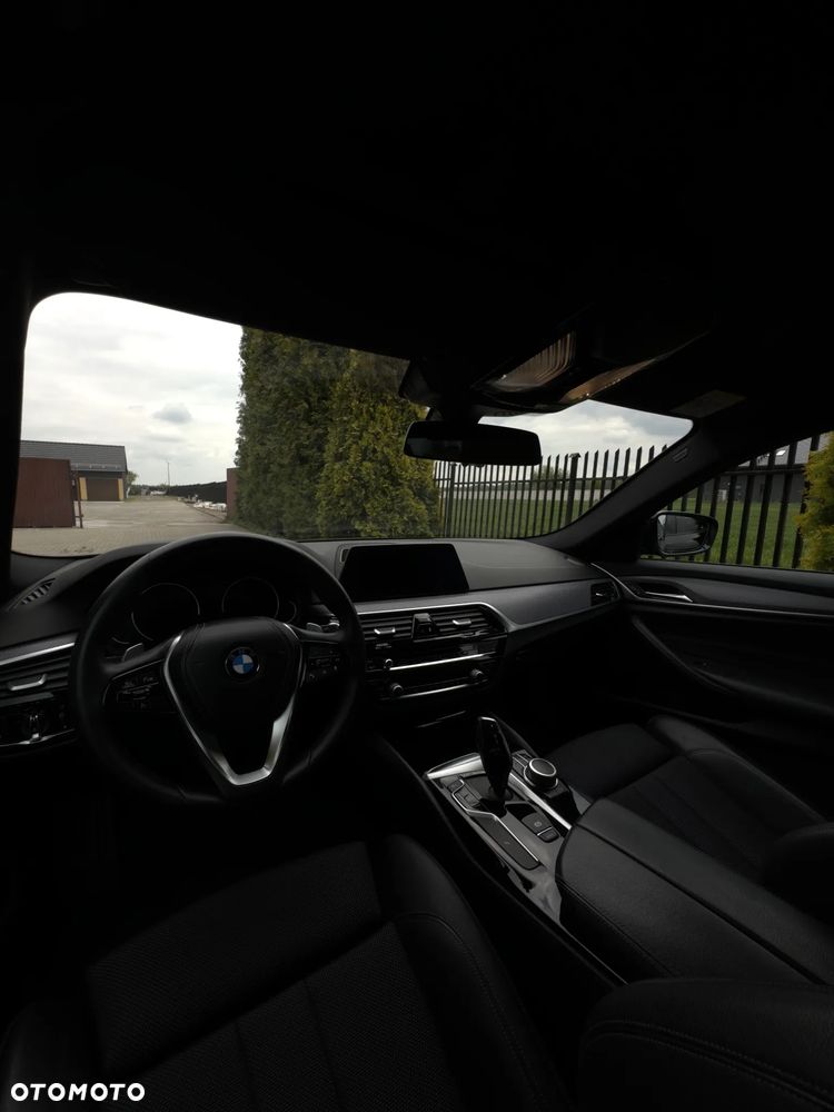 BMW Seria 5 520d xDrive Sport Line sport - 13