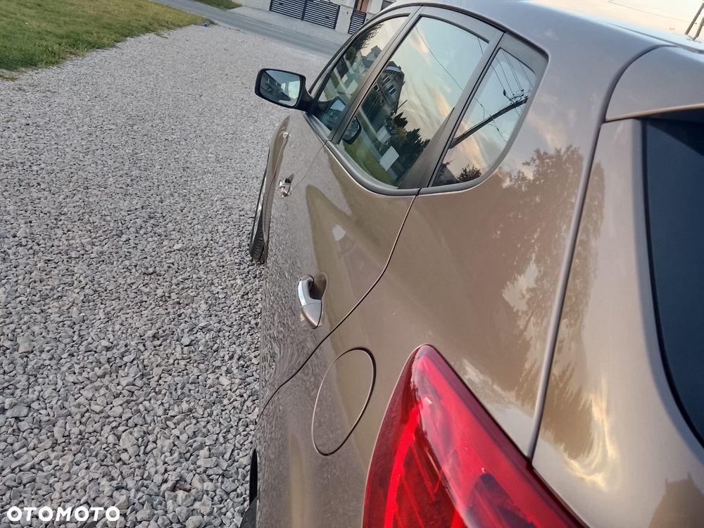 Hyundai ix20 1.4 Premium - 28