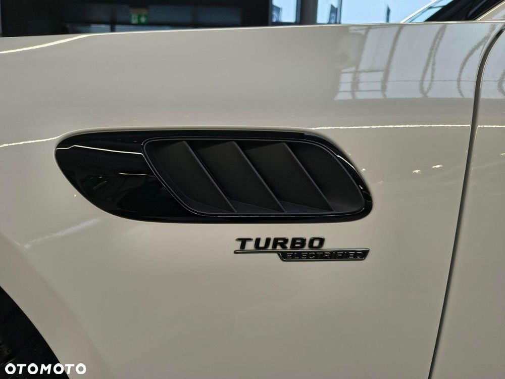 Mercedes-Benz AMG GT - 12