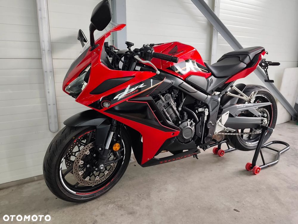 Honda CBR - 3