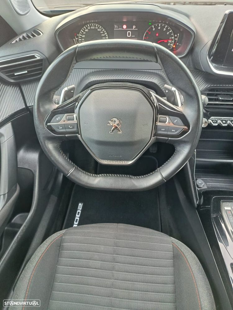 Peugeot 2008 1.2 PureTech Allure EAT6 - 13